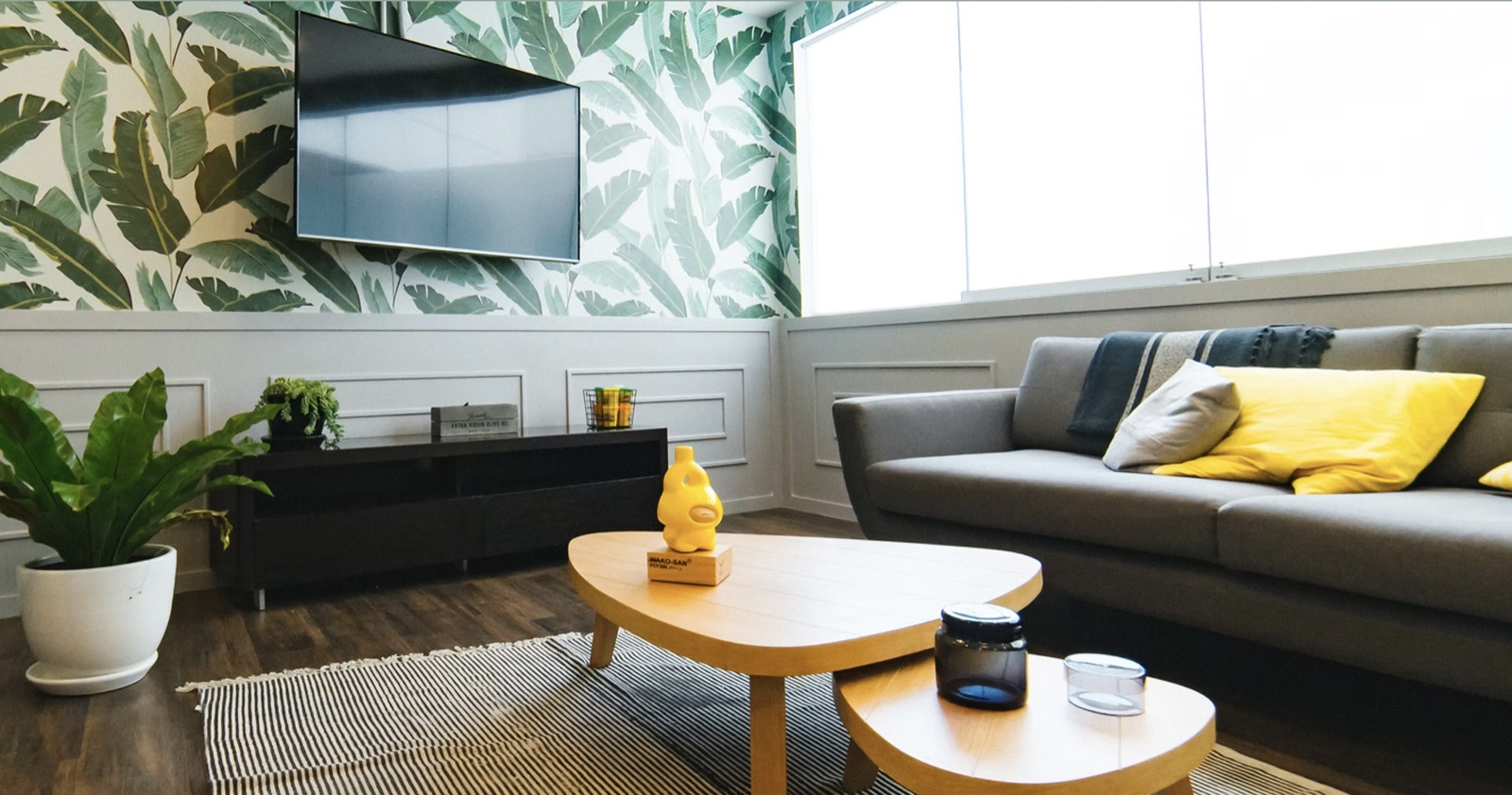 Shared living room at a partner recuperative care home in San Diego
